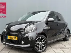 Zwart, metallic lak Gebruikt 2020 Smart ForFour Electric Drive Hatchback | € 10.799 (Eerlijke prijs)