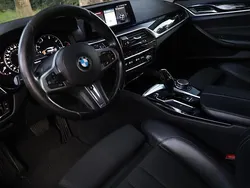 Bruin Gebruikt 2017 BMW 520 Executive Stationwagen | € 23.945 (Eerlijke prijs)