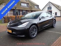 Zwart Gebruikt 2019 Tesla Model 3 Standard Range Plus Sedan | € 16.900 (Goede deal)