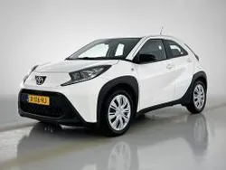 Wit Gebruikt 2024 Toyota Aygo Play Hatchback | € 19.445 (Goede deal)