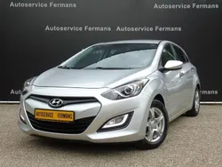 Zilver, metallic lak Gebruikt 2012 Hyundai i30 Edition Hatchback | € 8.950 (Eerlijke prijs)