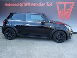 Zwart Gebruikt 2020 Mini ONE Hatchback | € 15.900 (Eerlijke prijs)