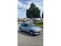 Grijs Gebruikt 2001 Peugeot 106 Sport Hatchback | € 499 (Goede deal)