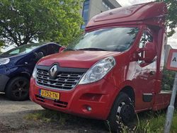 Rood Gebruikt 2018 Renault Master Van | € 12.000 (Goede deal)