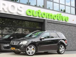 Zwart, metallic lak Gebruikt 2009 Mercedes ML500 SUV | € 19.950