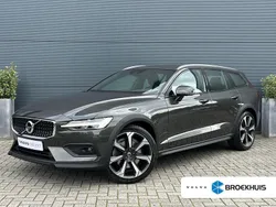 Grijs Gebruikt 2021 Volvo V60 CC Pro Stationwagen | € 39.900 (Eerlijke prijs)