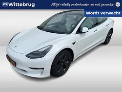 Wit, metallic lak Gebruikt 2023 Tesla Model 3 Long Range Sedan | € 31.950 (Goede deal)