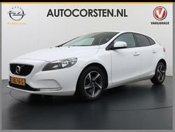 Wit Gebruikt 2017 Volvo V40 Momentum Stationwagen | € 13.395 (Super prijs)