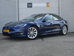 Blauw, metallic lak Gebruikt 2018 Tesla Model S Sedan | € 32.999 (Eerlijke prijs)