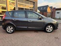 Grijs Gebruikt 2009 Renault Scénic III Dynamique MPV | € 3.450 (Eerlijke prijs)