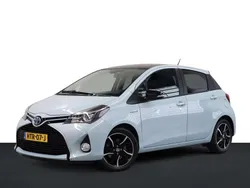 Blauw, metallic lak Gebruikt 2015 Toyota Yaris Hybrid Edition Hatchback | € 14.950 (Iets duurder)