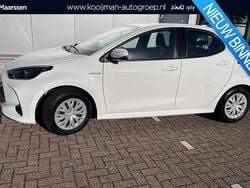 Wit Gebruikt 2021 Toyota Yaris Hybrid Active Hatchback | € 18.050 (Goede deal)