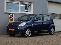 Blauw Gebruikt 2007 Daihatsu Sirion Hatchback | € 3.995 (Eerlijke prijs)