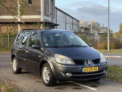 Grijs, metallic lak Gebruikt 2008 Renault Grand Scénic II MPV | € 2.950 (Eerlijke prijs)