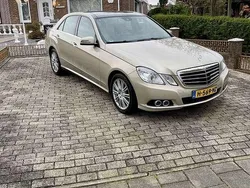 Geel Gebruikt 2009 Mercedes E350 Sedan | € 13.500 (Goede deal)