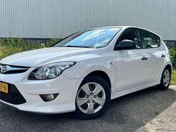 Wit Gebruikt 2011 Hyundai i30 Hatchback | € 3.990 (Eerlijke prijs)