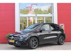 Zwart Gebruikt 2023 Mercedes GLA250 AMG line SUV | € 48.890 (Duur)
