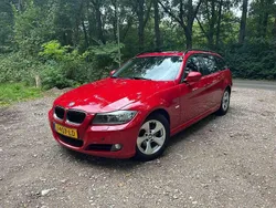 Rood Gebruikt 2009 BMW 318 Stationwagen | € 6.000 (Eerlijke prijs)