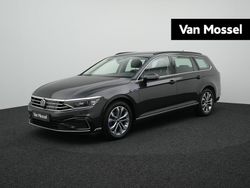 Grijs Gebruikt 2023 VW Passat Business Sedan | € 32.900 (Eerlijke prijs)
