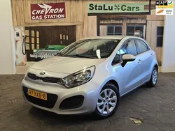 Grijs Gebruikt 2012 Kia Rio Comfort Hatchback | € 3.495 (Eerlijke prijs)