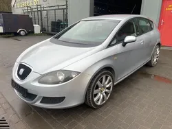 Grijs Gebruikt 2007 Seat Leon Reference MPV | € 2.999 (Iets duurder)