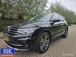 Zwart Gebruikt 2021 VW Tiguan Business+ SUV | € 32.995 (Eerlijke prijs)