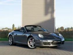Grijs, metallic lak Gebruikt 2005 Porsche 911 Carrera S Cabriolet Cabriolet | € 42.950