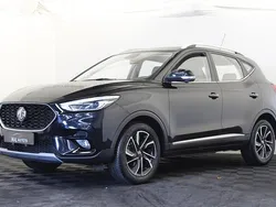 Zwart Gebruikt 2022 MG ZS Luxury Sedan | € 17.999 (Eerlijke prijs)