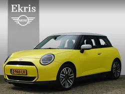 Geel Nieuw 2024 Mini Cooper Classic Hatchback | € 31.950 (Goede deal)
