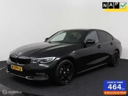 Zwart Gebruikt 2020 BMW 330e Sport Line Sedan | € 28.950 (Eerlijke prijs)
