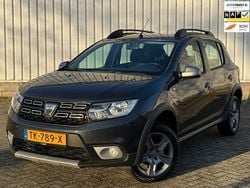 Grijs Gebruikt 2018 Dacia Sandero Stepway Hatchback | € 6.999 (Eerlijke prijs)