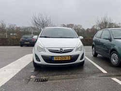 Wit Gebruikt 2012 Opel Corsa Edition MPV | € 2.300 (Eerlijke prijs)