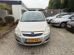 Grijs Gebruikt 2008 Opel Zafira MPV | € 1.950 (Eerlijke prijs)