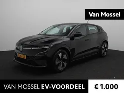 Noir etoilé Gebruikt 2023 Renault Mégane Evolution Hatchback | € 28.930 (Super prijs)