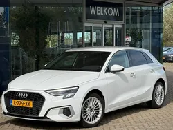 Wit Gebruikt 2021 Audi A3 Sportback Advanced Hatchback | € 22.945 (Eerlijke prijs)