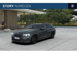 Grijs Nieuw 2025 BMW 330e Executive Stationwagen | € 75.426 (Eerlijke prijs)