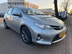 Grijs Gebruikt 2013 Toyota Auris Hatchback | € 8.950 (Duur)