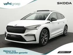 Wit, metallic lak Gebruikt 2022 Skoda Enyaq iV SportLine SUV | € 36.900 (Eerlijke prijs)