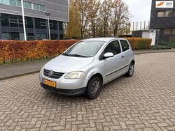 Grijs Gebruikt 2005 VW Fox Trendline Hatchback | € 999 (Eerlijke prijs)