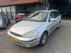 Grijs Gebruikt 2004 Ford Focus Futura Stationwagen | € 995 (Eerlijke prijs)