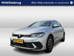Zilver, metallic lak Gebruikt 2024 VW Polo Edition Hatchback | € 21.450 (Eerlijke prijs)