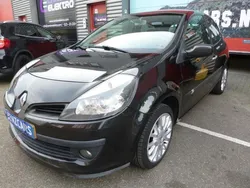 Zwart Gebruikt 2006 Renault Clio II Luxe Hatchback | € 1.849 (Eerlijke prijs)
