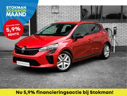 Rood Gebruikt 2024 Renault Clio V Evolution Hatchback | € 19.900 (Eerlijke prijs)