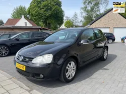 Zwart Gebruikt 2007 VW Golf V Hatchback | € 2.650 (Goede deal)