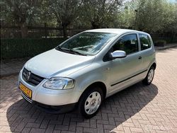 Grijs Gebruikt 2006 VW Fox Hatchback | € 1.395 (Eerlijke prijs)