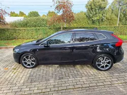 Zwart Gebruikt 2014 Volvo V40 Ocean Race Stationwagen | € 5.850 (Eerlijke prijs)