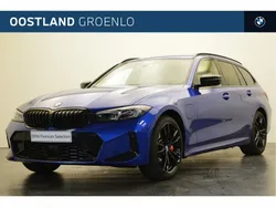 Portimao blau (blauw metallic) Gebruikt 2024 BMW 330e Comfort Edition Stationwagen | € 58.450 (Eerlijke prijs)