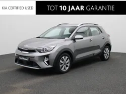Grijs, metallic lak Gebruikt 2024 Kia Stonic SUV | € 25.400 (Iets duurder)