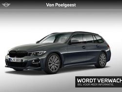 Dravitgrau metallic (grijs metallic) Gebruikt 2021 BMW 320 Executive Stationwagen | € 35.900 (Iets duurder)