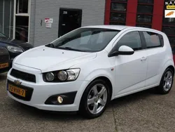 Wit Gebruikt 2011 Chevrolet Aveo LTZ Hatchback | € 3.175 (Eerlijke prijs)